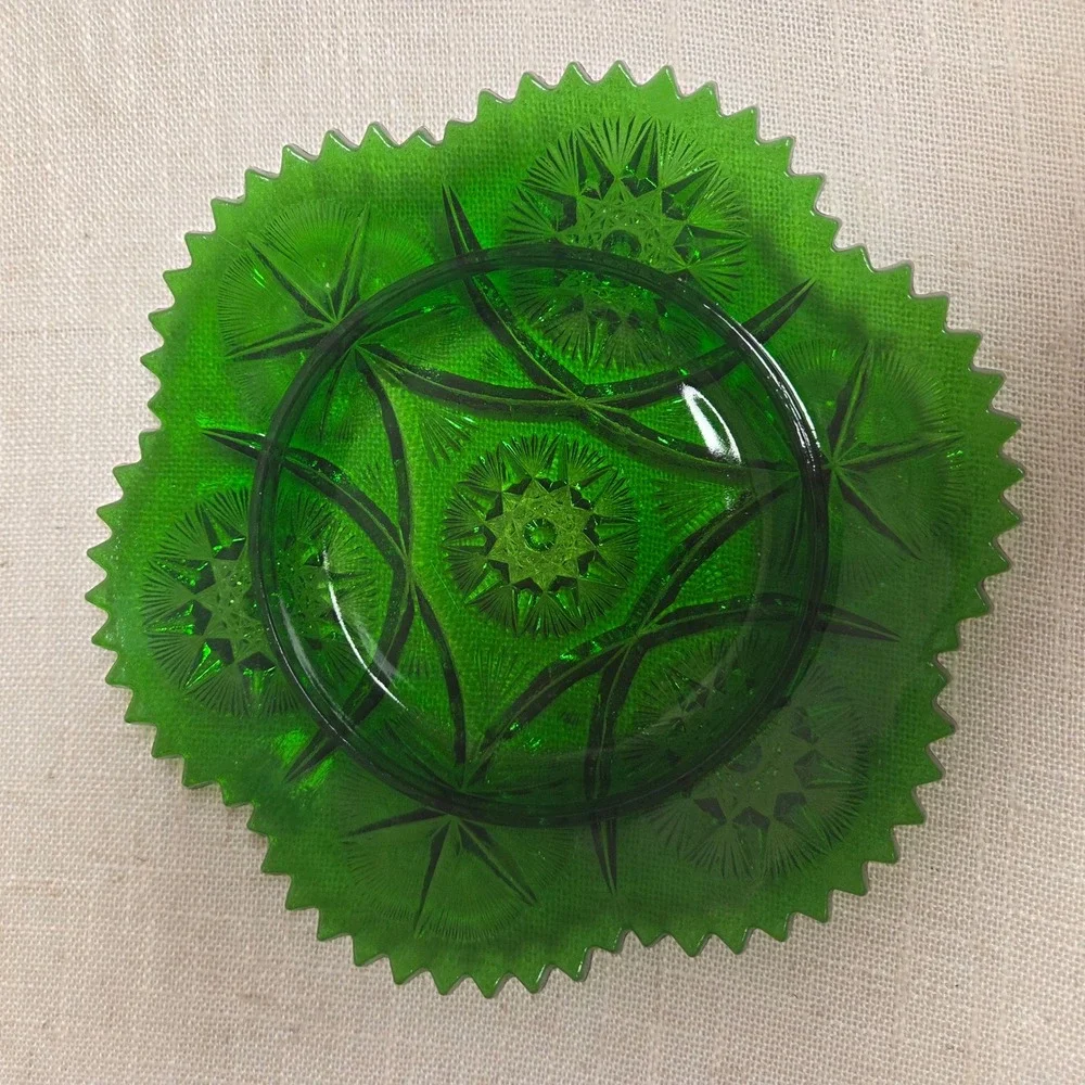 Vintage Emerald Green Glass Butter Dish Starburst Sawtooth - Picture 5 of 8